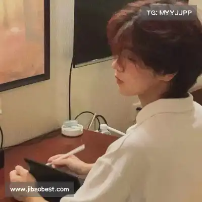 裴允盼
